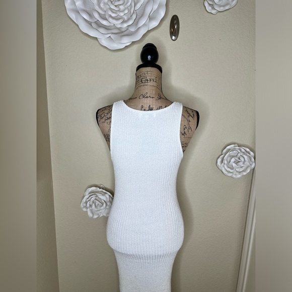 Emory Park Sleeveless Ribbed Knit Distressed Cream Midi Dress Size Small - Picture 11 of 16